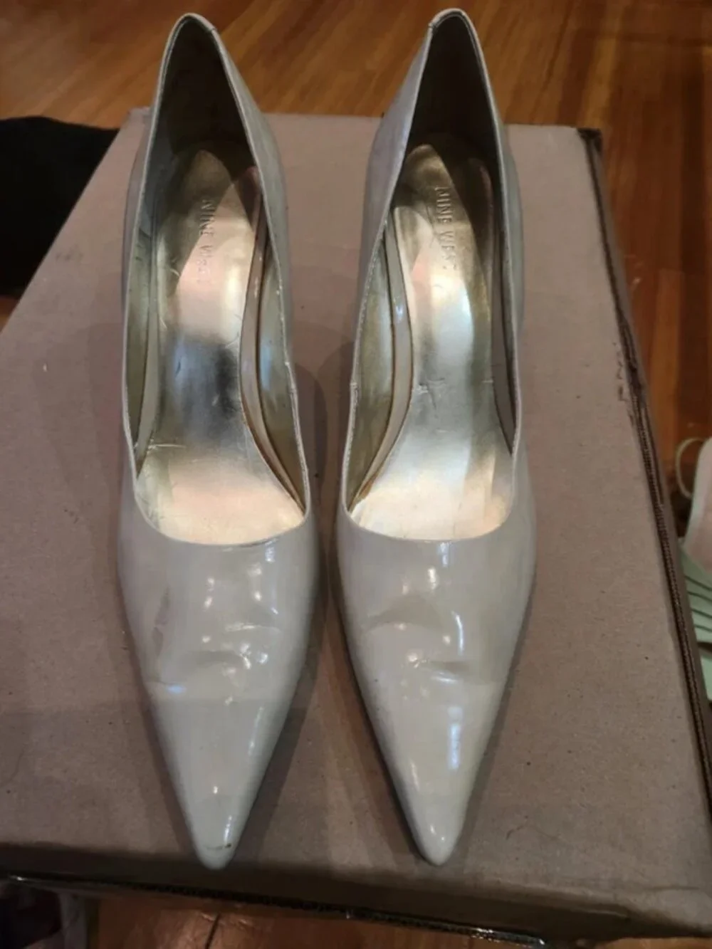 High heeled, handle your Business